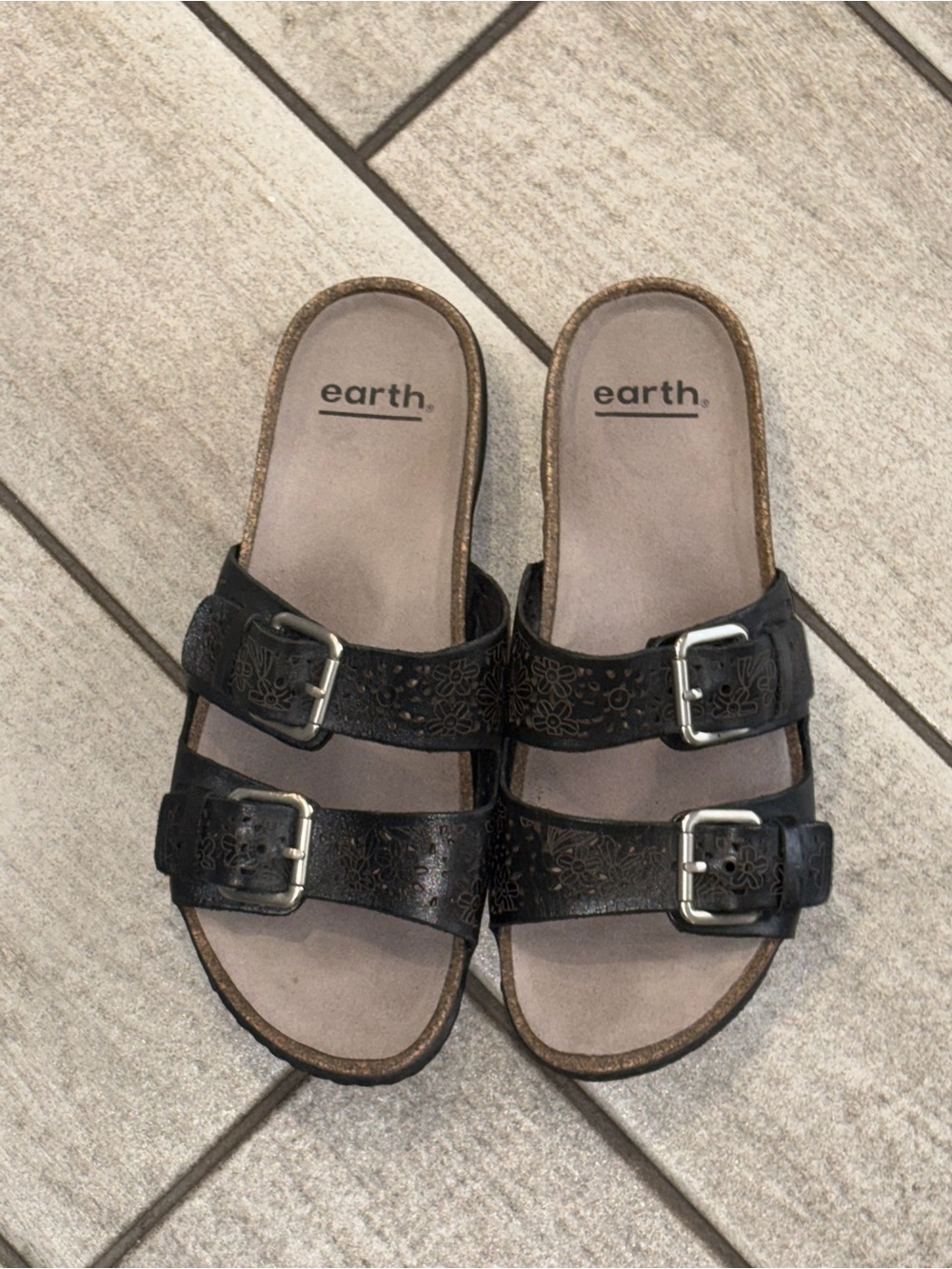 Earth Black Floral Laser-Cut Double Buckle Slides